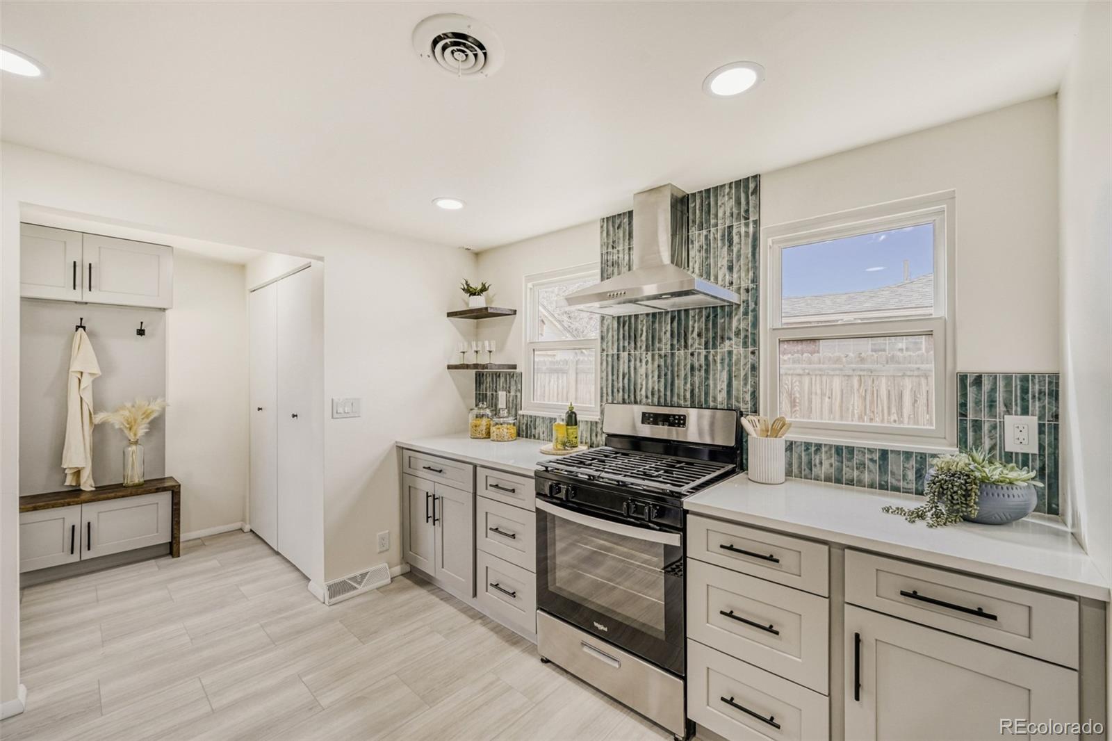 6910 Reno Drive Arvada CO 80002