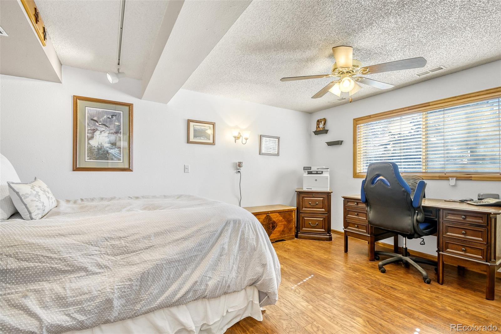 8141 Explorador Calle Denver CO 80229