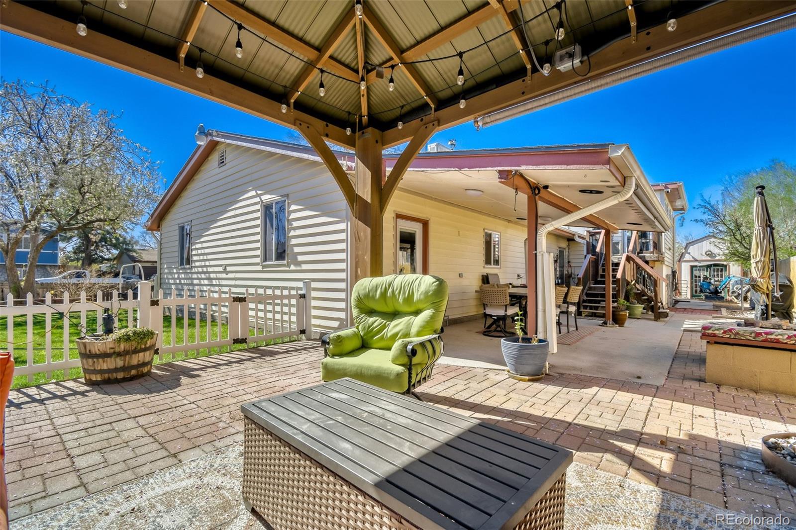 8141 Explorador Calle Denver CO 80229