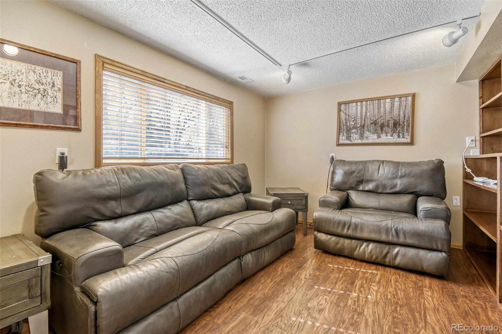 8141 Explorador Calle Denver CO 80229