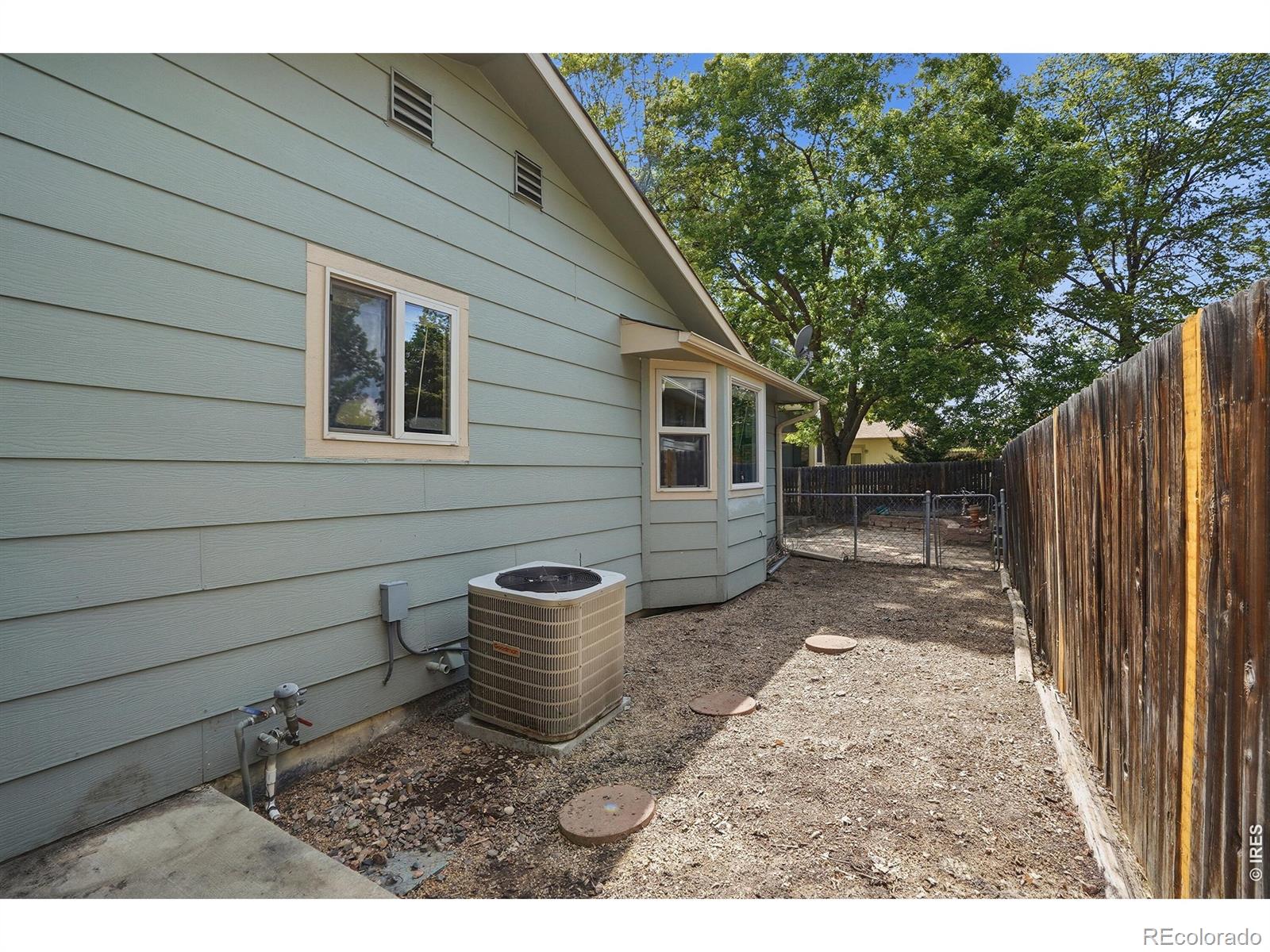 1689 Geneva Circle Longmont CO 80503