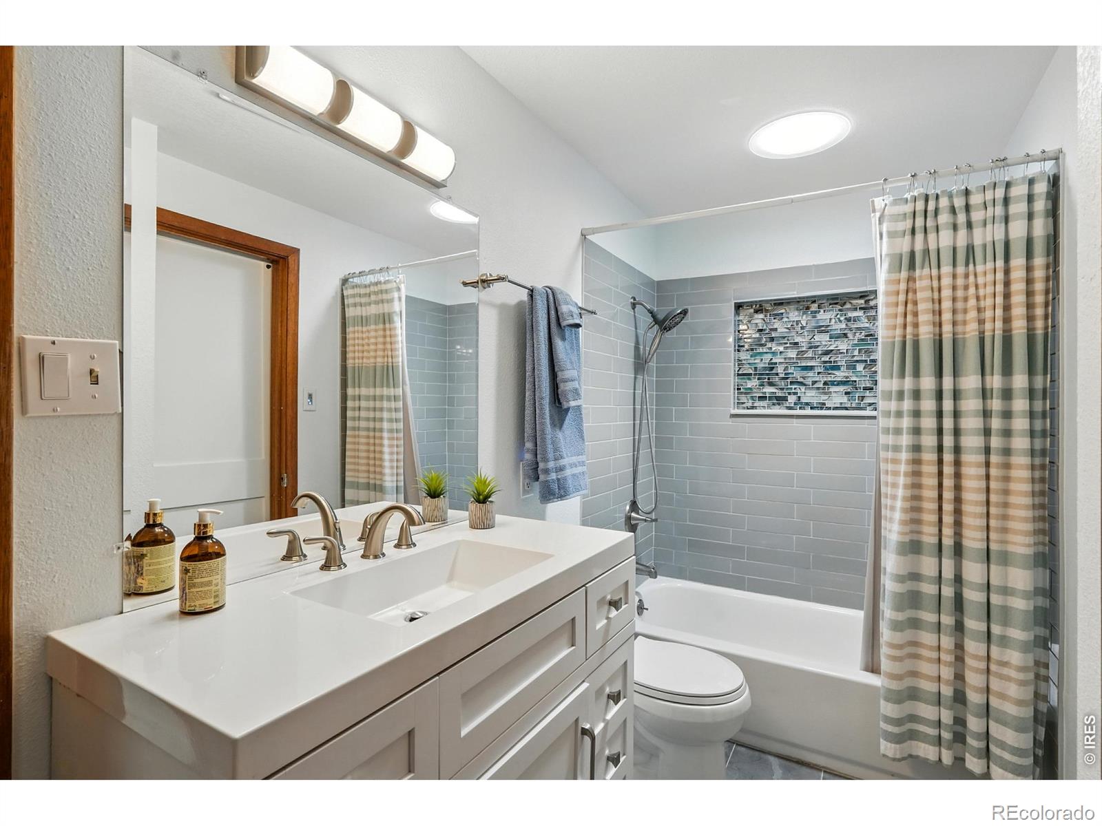 16 Merideth Lane Longmont CO 80501