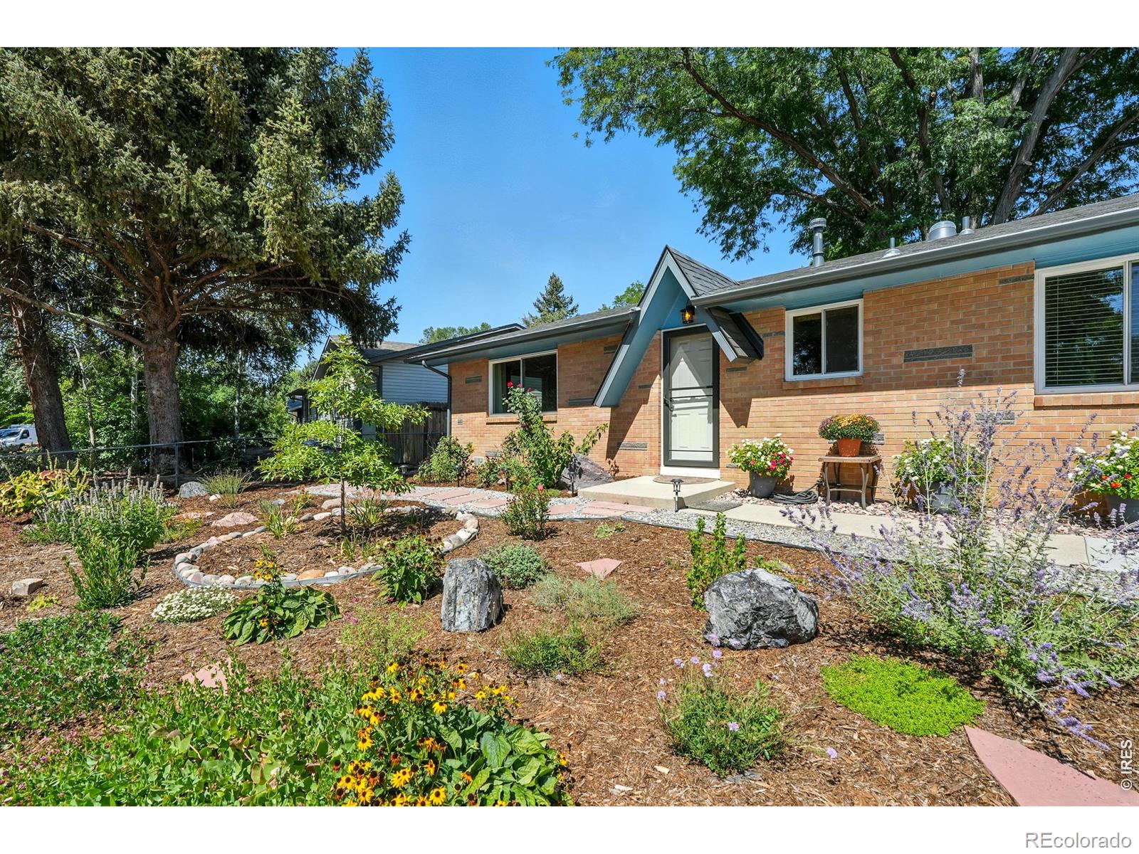 16 Merideth Lane Longmont CO 80501