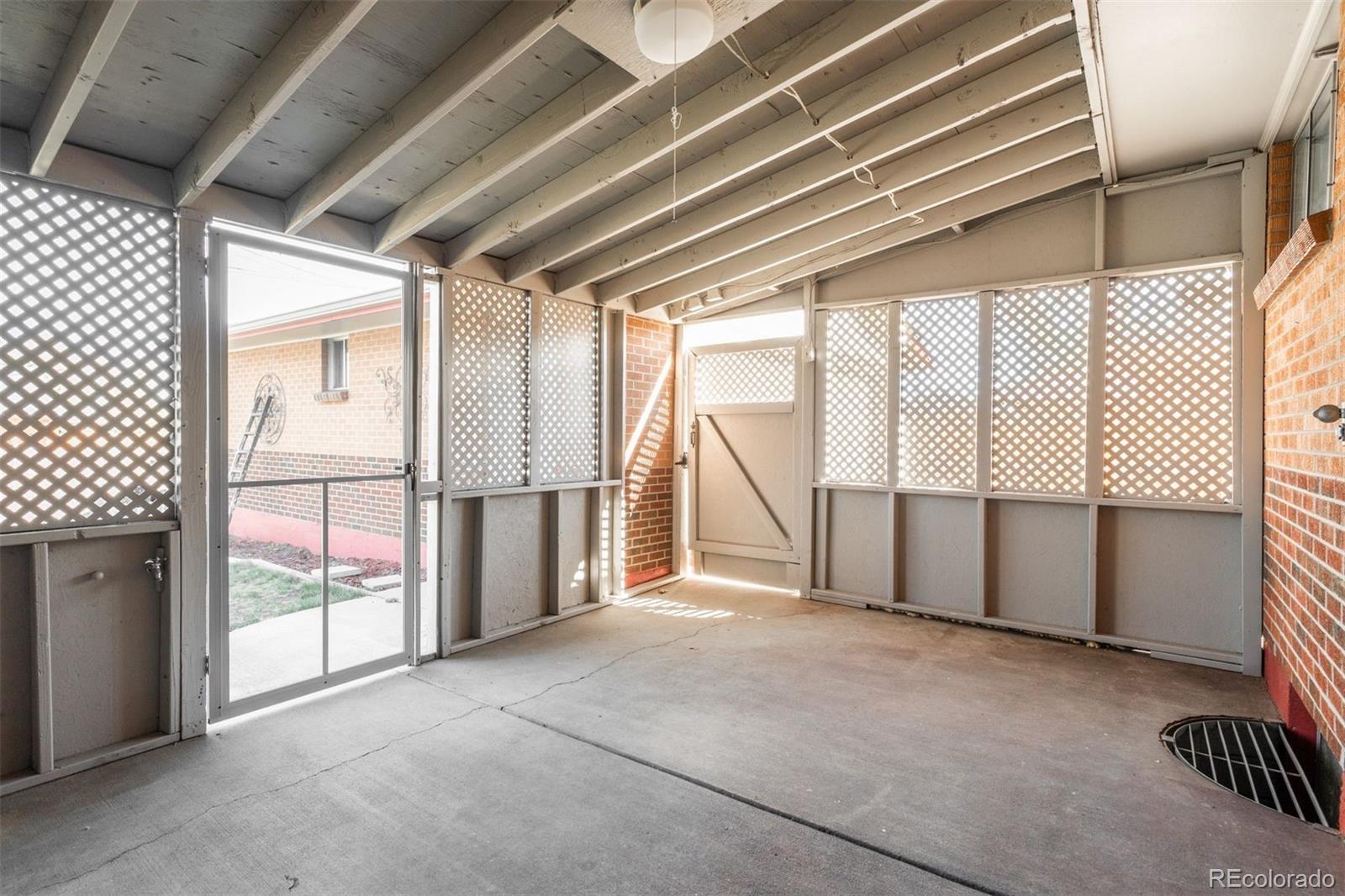 7220 Avrum Drive Denver CO 80221