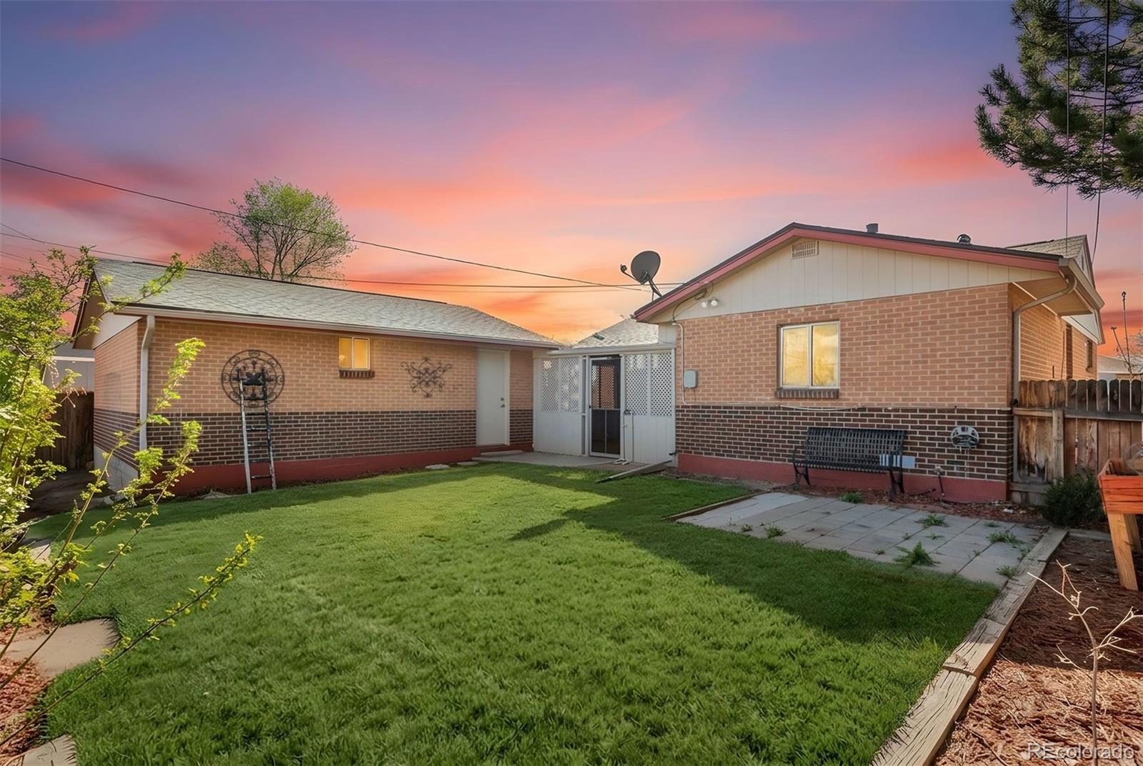7220 Avrum Drive Denver CO 80221