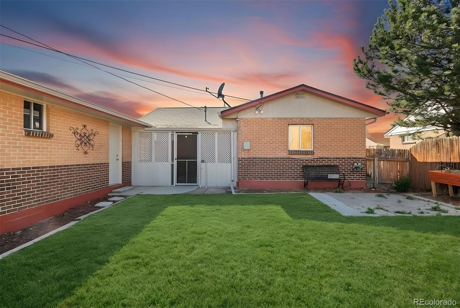 7220 Avrum Drive Denver CO 80221