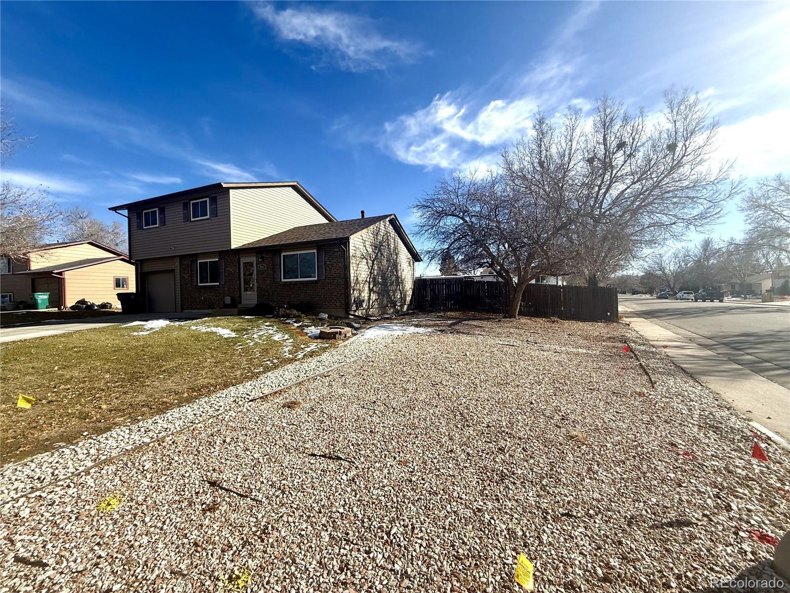 752 Lewiston Street Aurora CO 80011