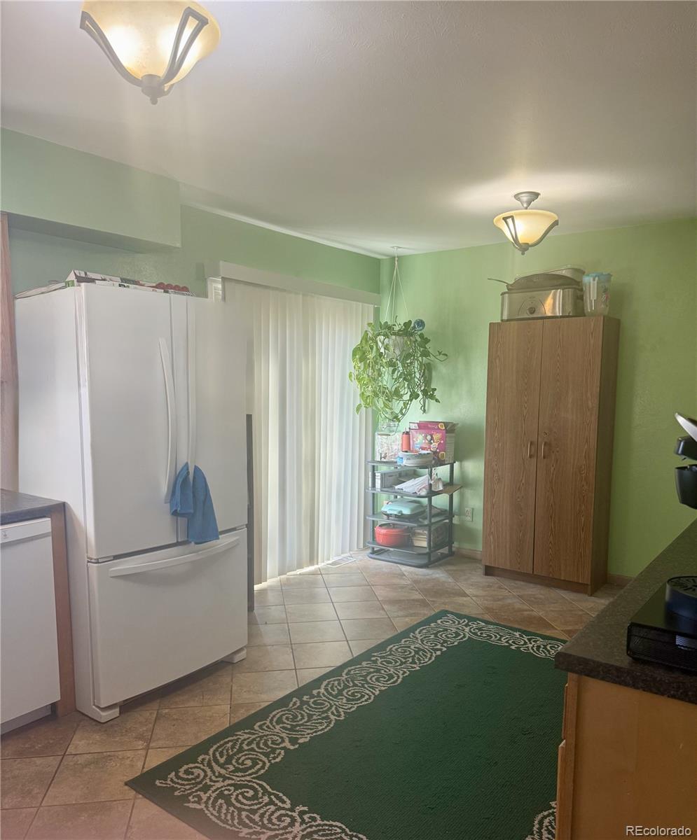 752 Lewiston Street Aurora CO 80011