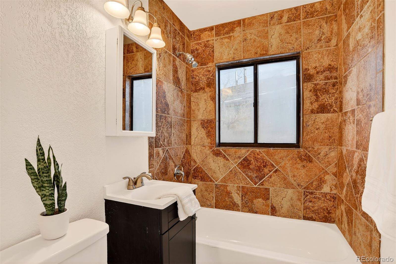 2836 S Grape Way Denver CO 80222