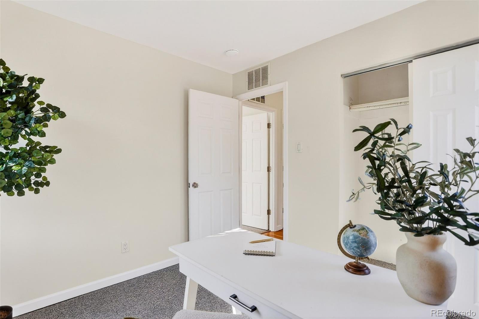 2836 S Grape Way Denver CO 80222