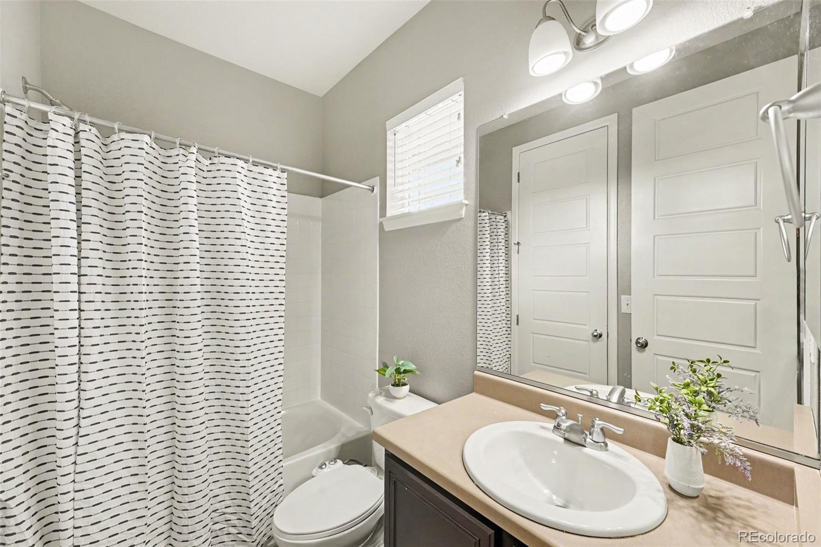 22463 E Union Place Aurora CO 80015