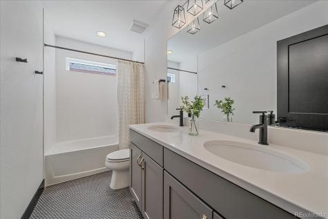 6047 N Nepal Court Aurora CO 80019