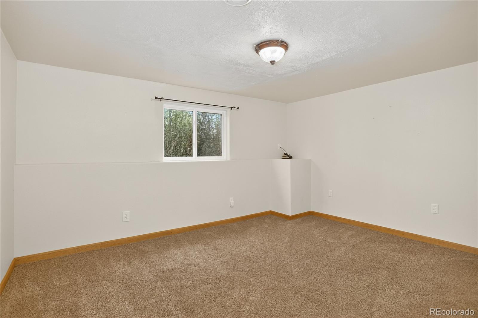 2406 Horrogate Road Byers CO 80103