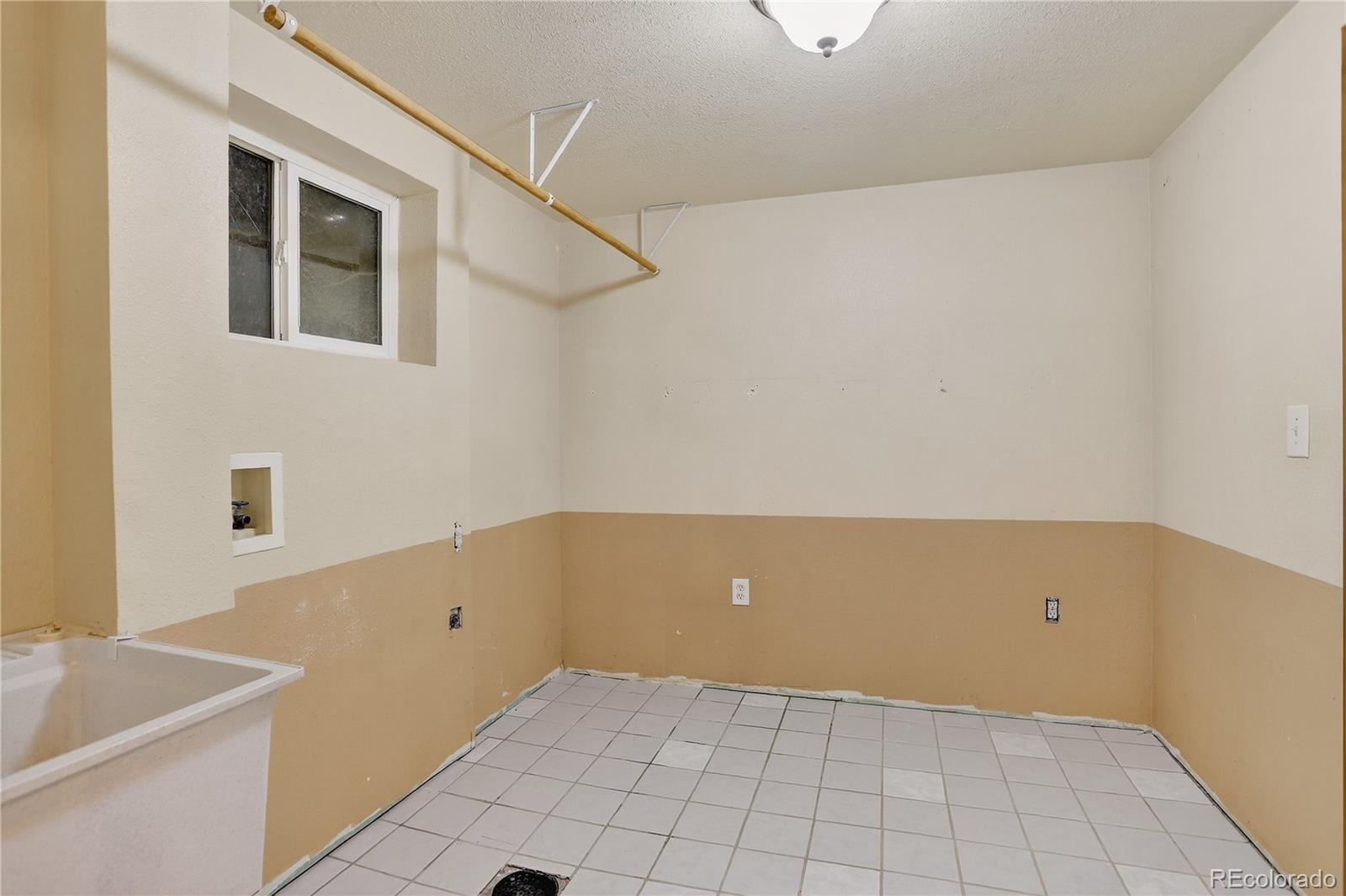 2406 Horrogate Road Byers CO 80103