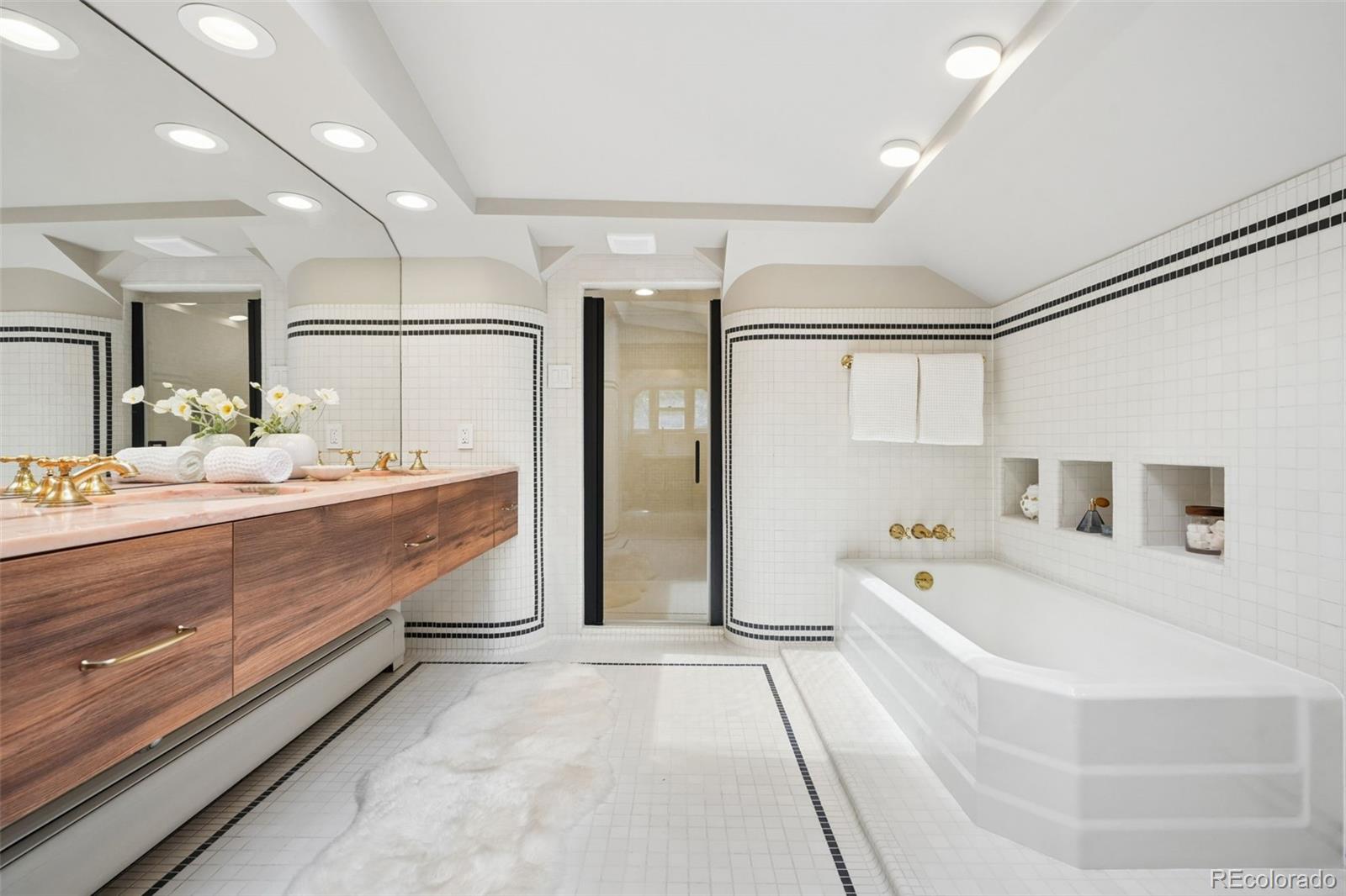 2104 Glenarm Place Denver CO 80205