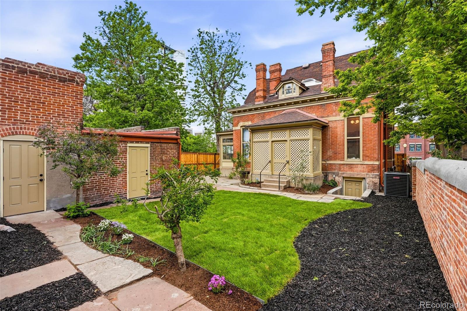 2104 Glenarm Place Denver CO 80205