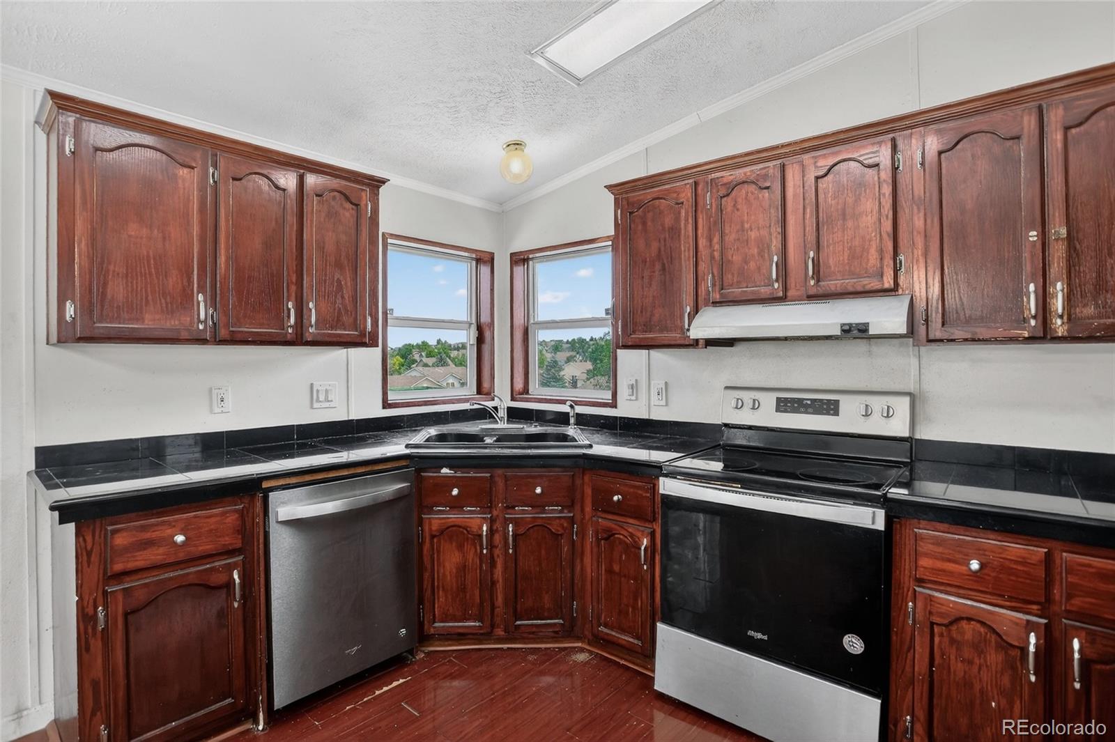 5853 S Quemoy Centennial CO 80015