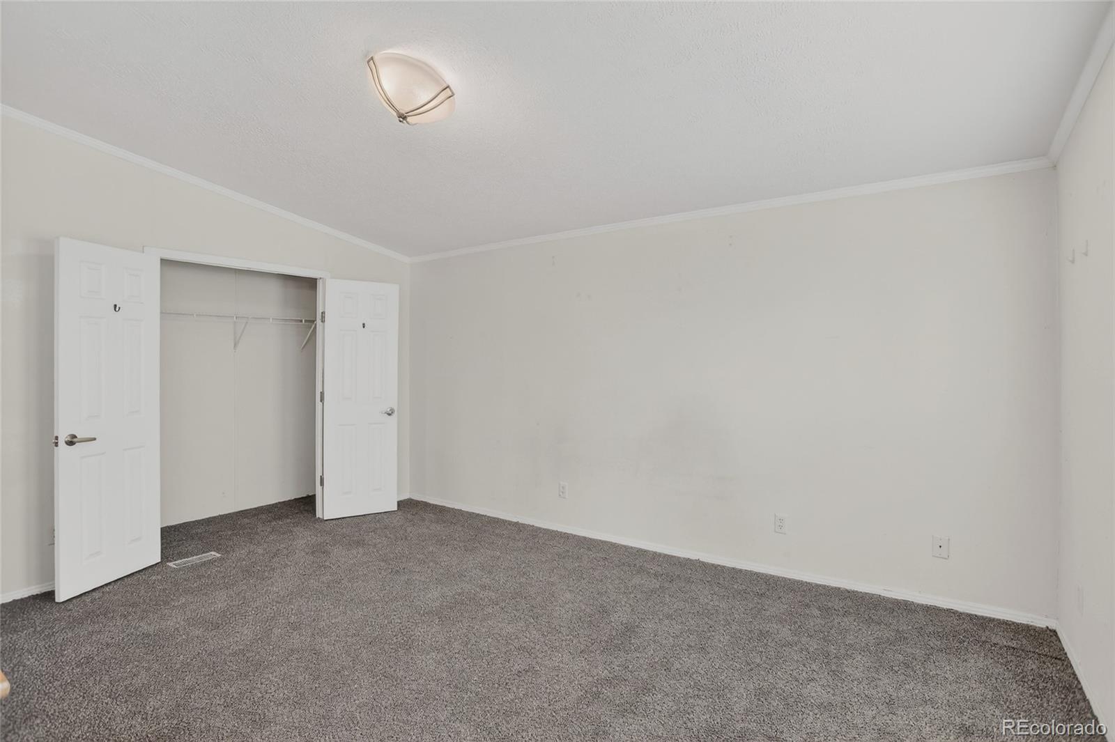 5853 S Quemoy Centennial CO 80015