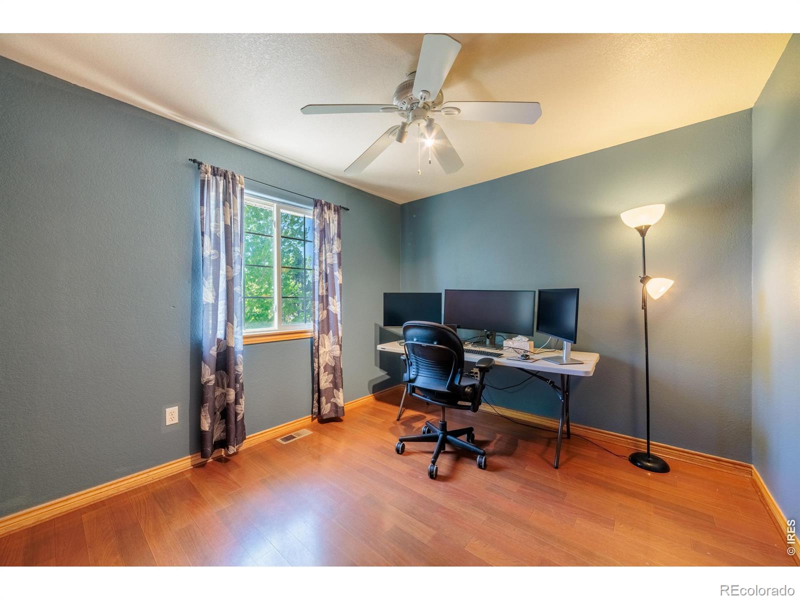 2513 Falcon Drive Longmont CO 80503
