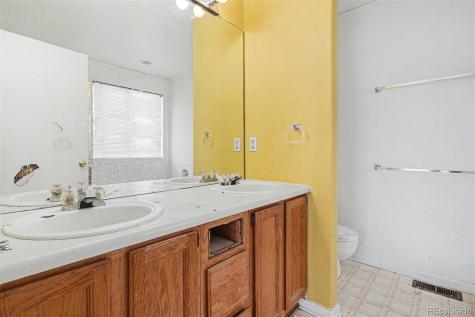 2758 S Cathay Court Aurora CO 80013