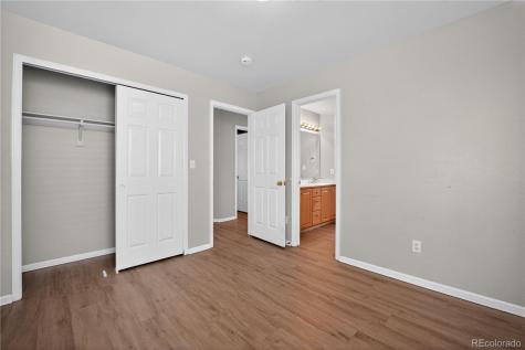 6111 S Kirk Street Centennial CO 80016