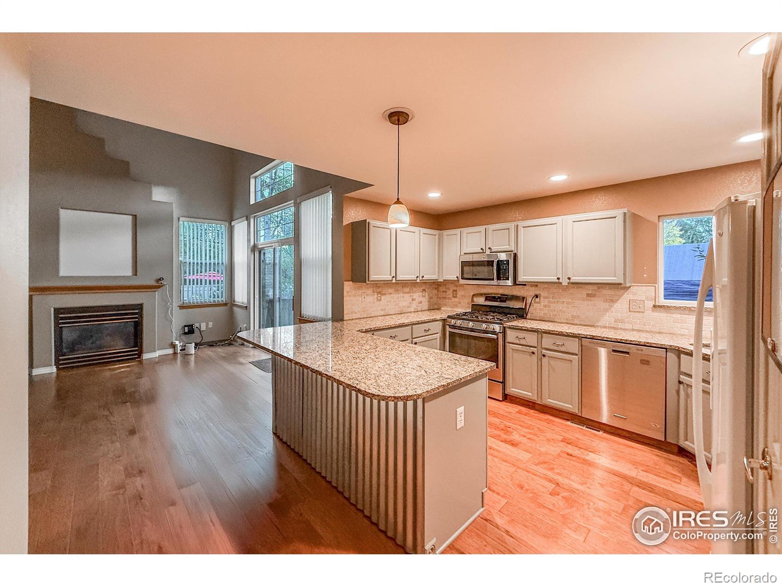1004 Chokecherry Lane Longmont CO 80503