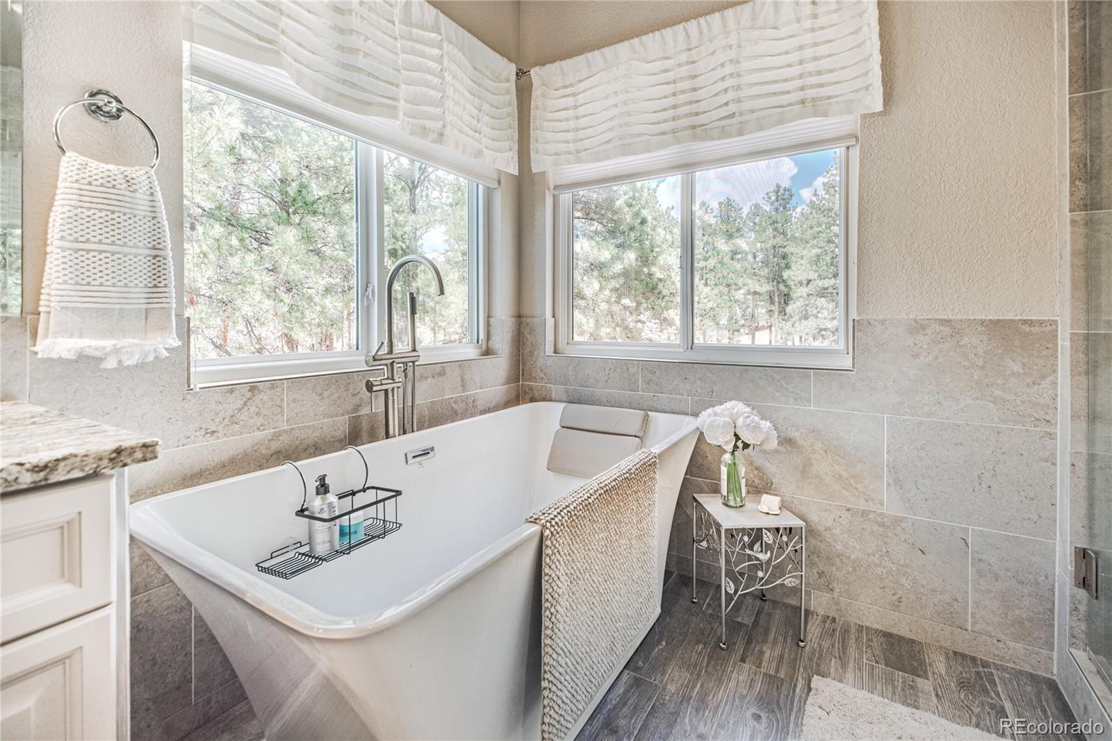 1000 Cochetopa Drive Larkspur CO 80118