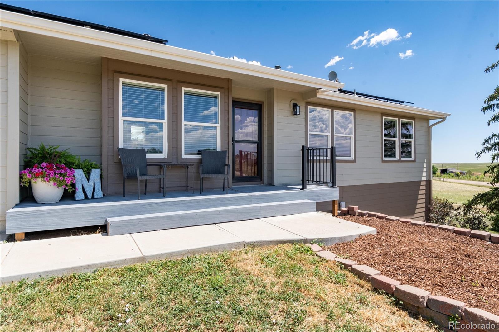 8804 Lariat Loop Elizabeth CO 80107
