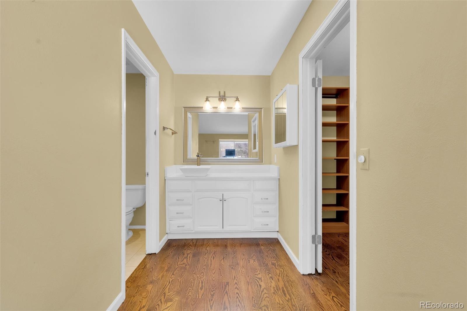 5622 E Weaver Circle Centennial CO 80111