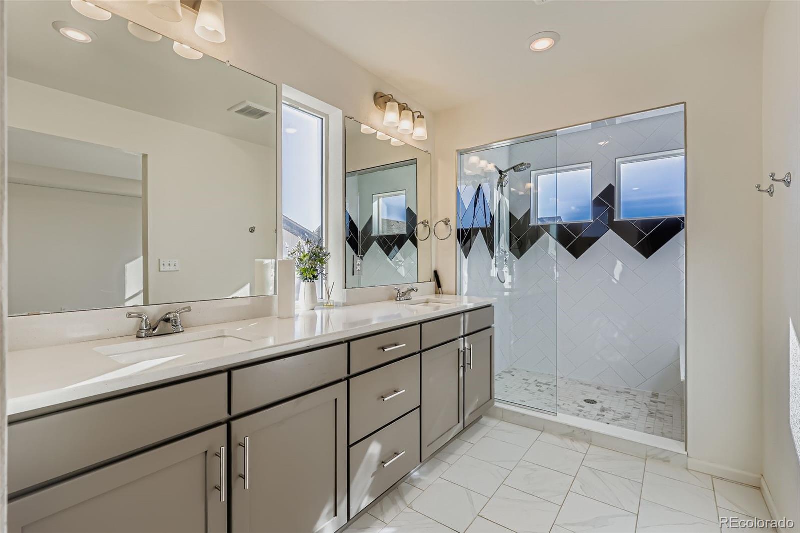 22238 E 45th Place Aurora CO 80019