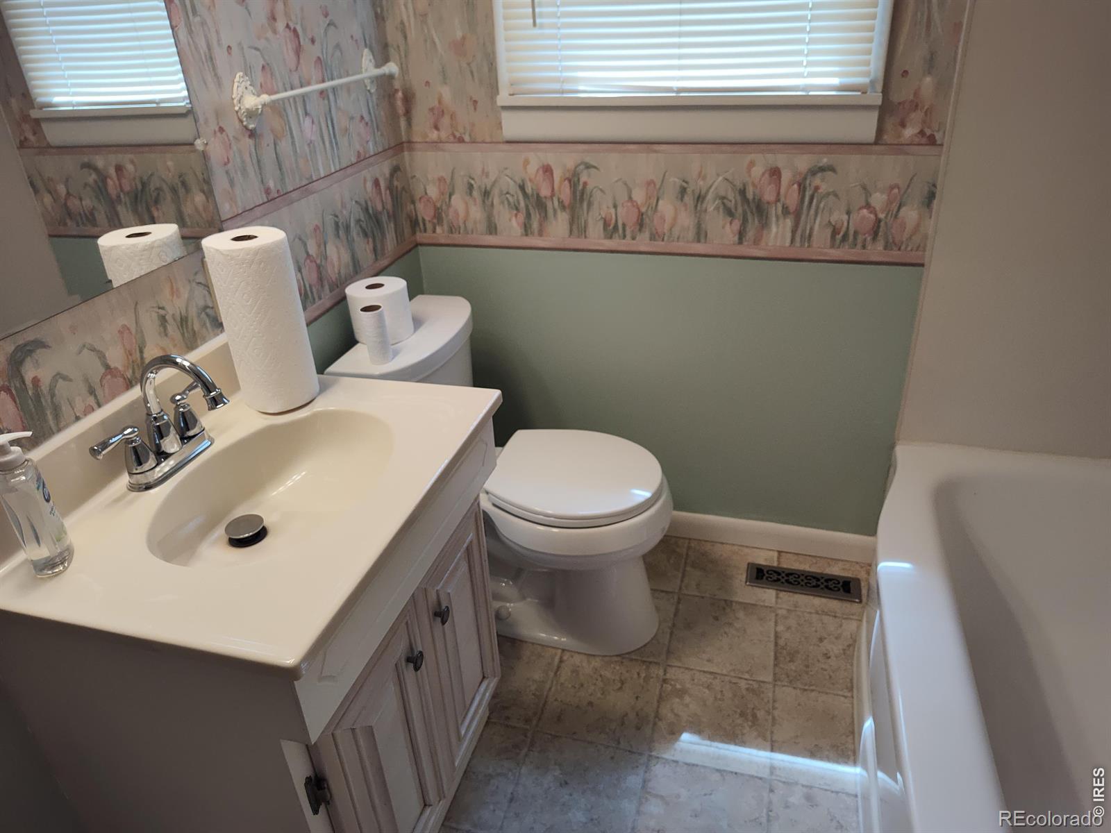 739 Vivian Street Longmont CO 80501