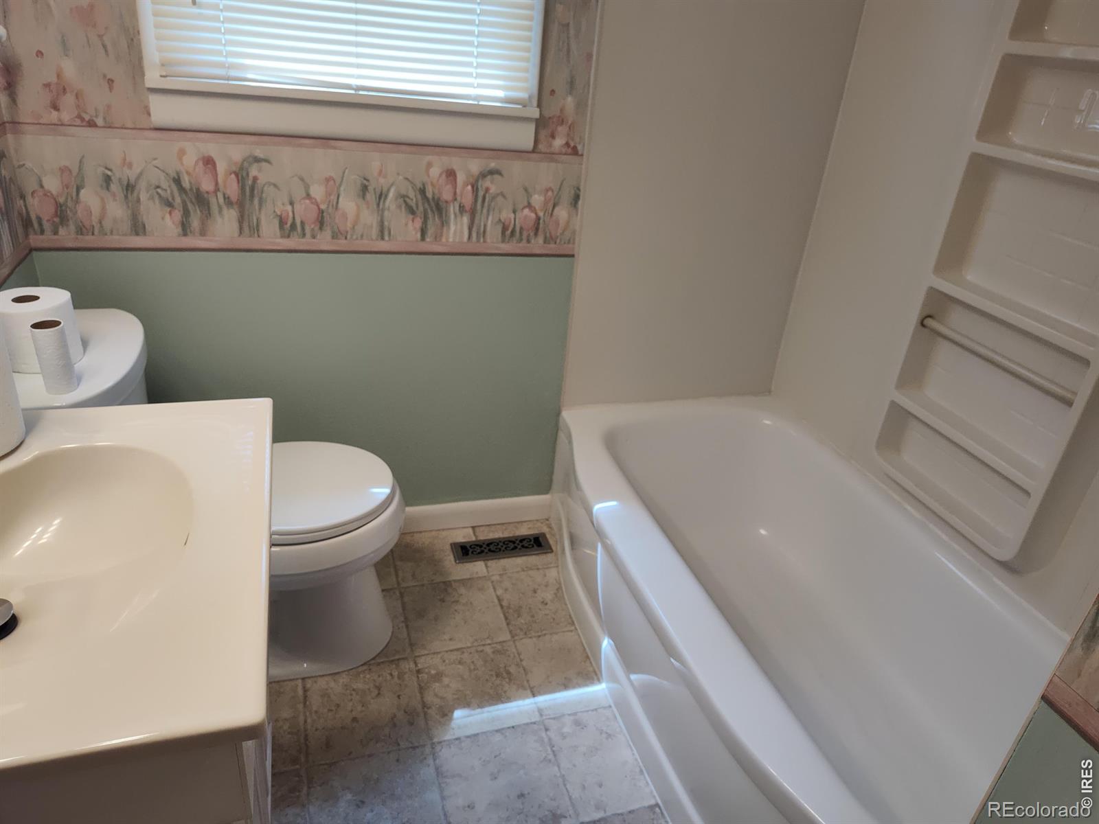 739 Vivian Street Longmont CO 80501