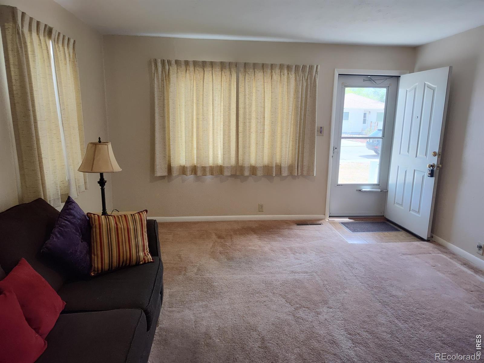 739 Vivian Street Longmont CO 80501