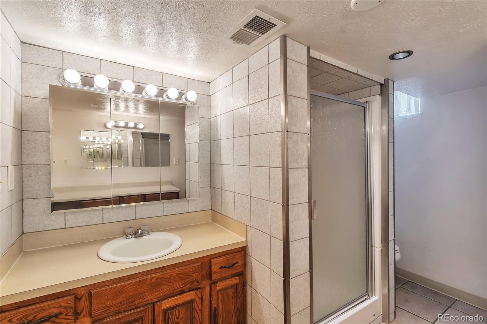 1765 Dover Street Lakewood CO 80215