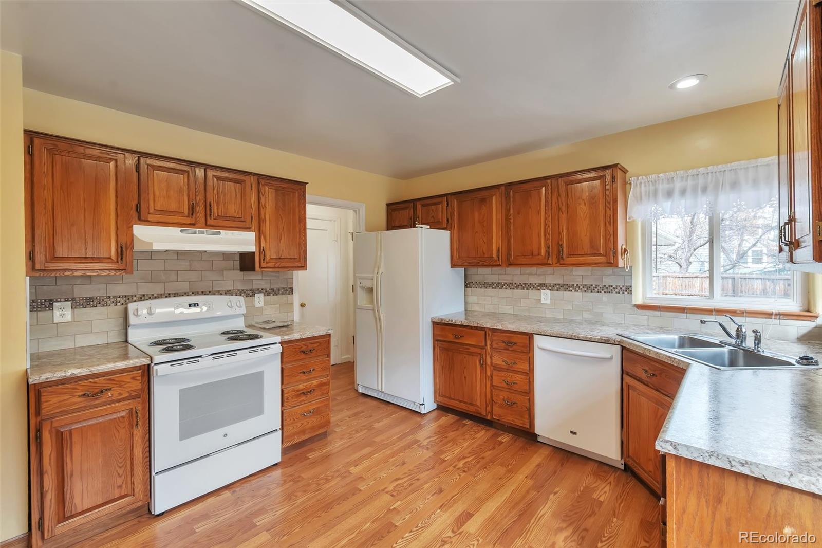 1765 Dover Street Lakewood CO 80215