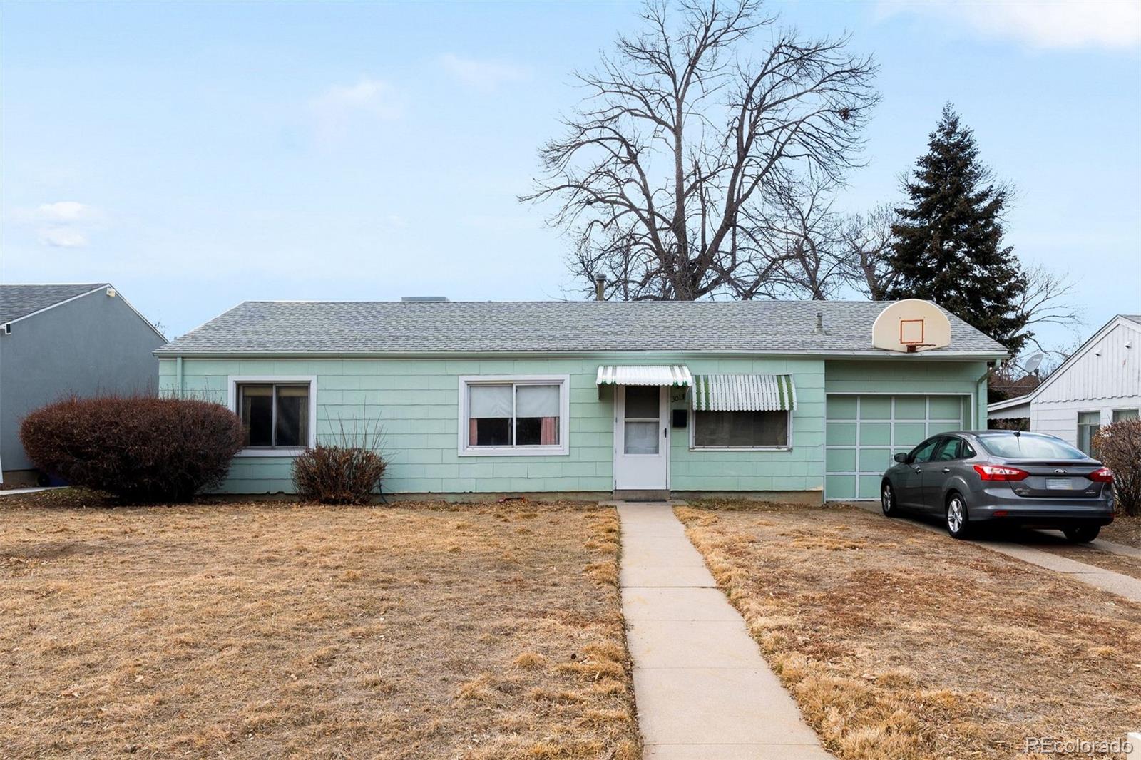 3013 S Cherry Way Denver CO 80222