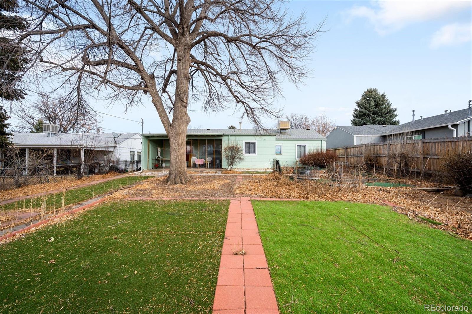 3013 S Cherry Way Denver CO 80222