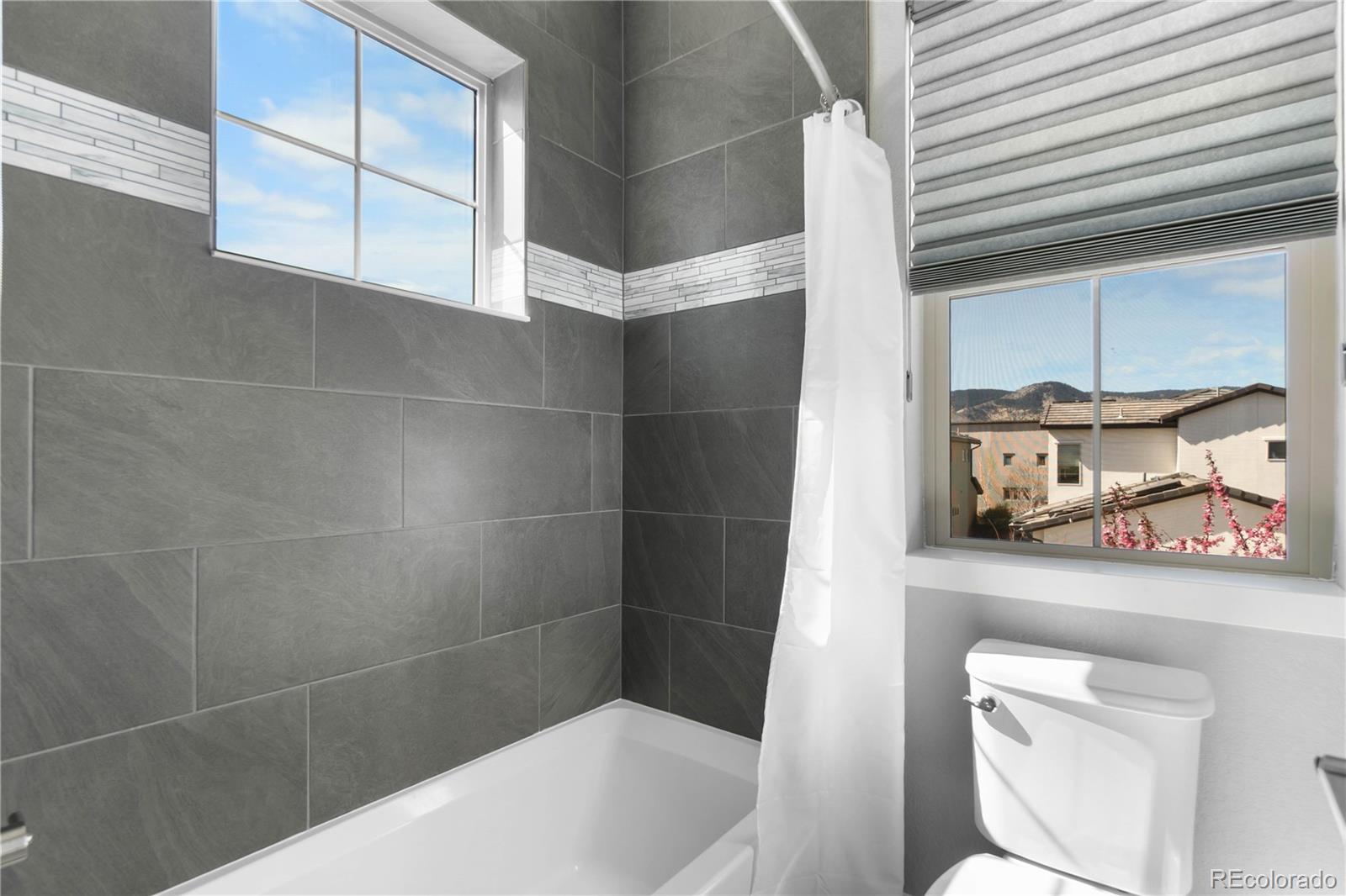2592 S Norse Court Lakewood CO 80228