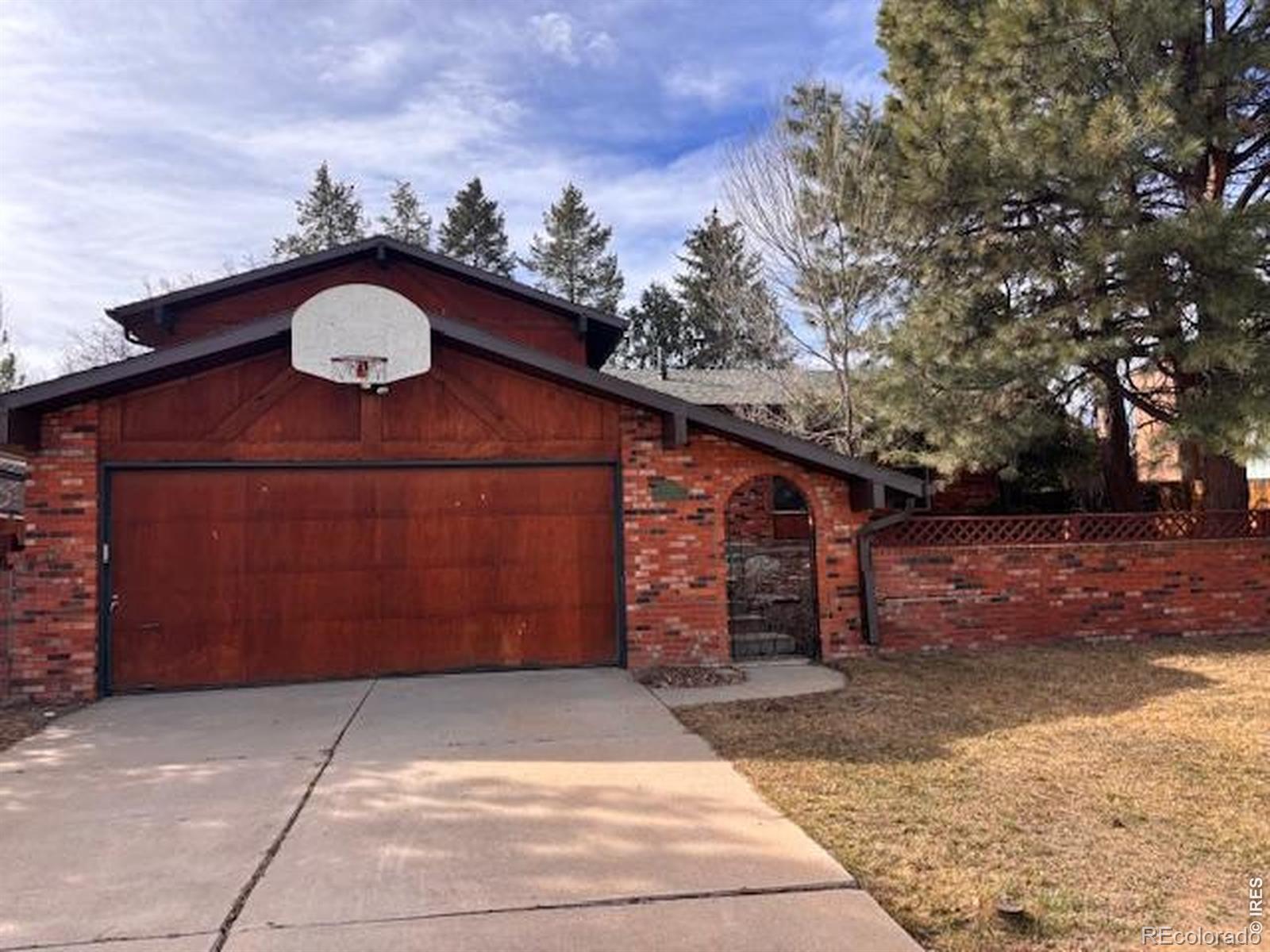 3331 Lakeview Circle Longmont CO 80503
