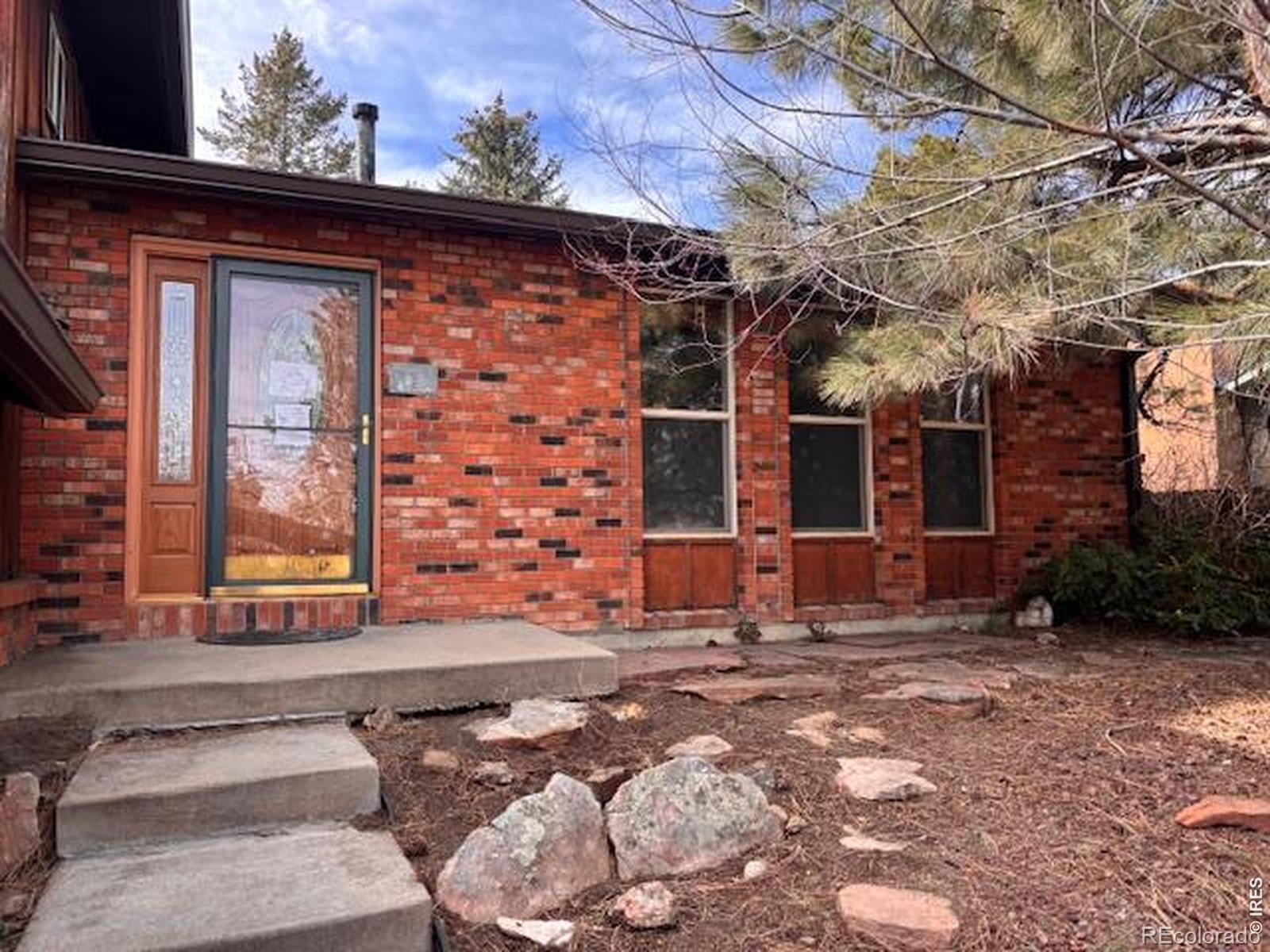 3331 Lakeview Circle Longmont CO 80503