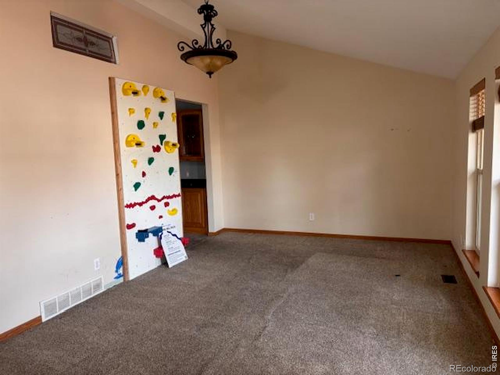 3331 Lakeview Circle Longmont CO 80503