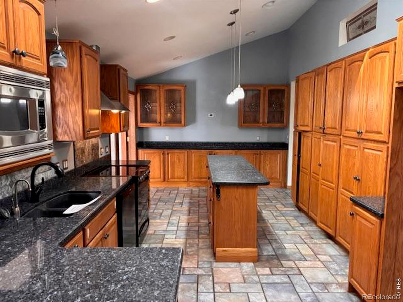 3331 Lakeview Circle Longmont CO 80503