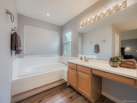 5860 S Espana Street Aurora CO 80015