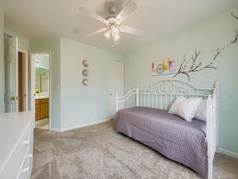 5860 S Espana Street Aurora CO 80015