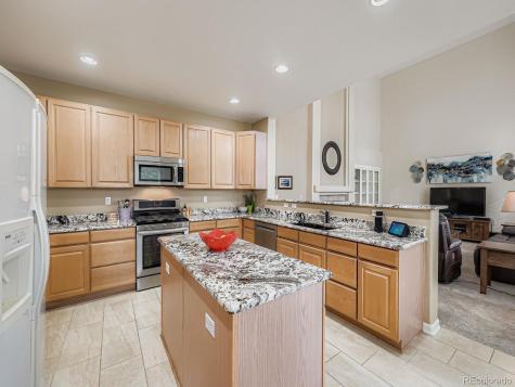 5860 S Espana Street Aurora CO 80015