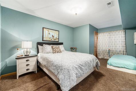 182 N De Gaulle Street Aurora CO 80018