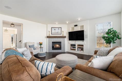 182 N De Gaulle Street Aurora CO 80018