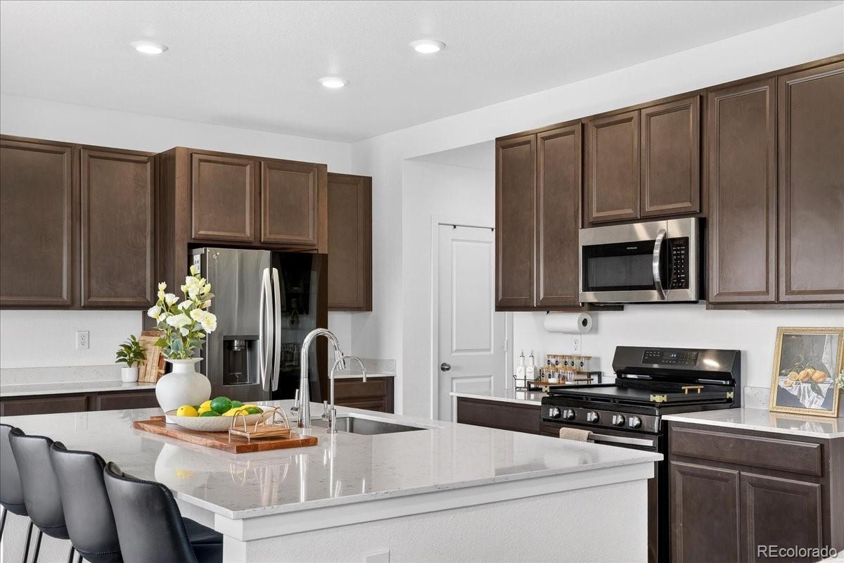 10271 Tucson Street Commerce City CO 80022