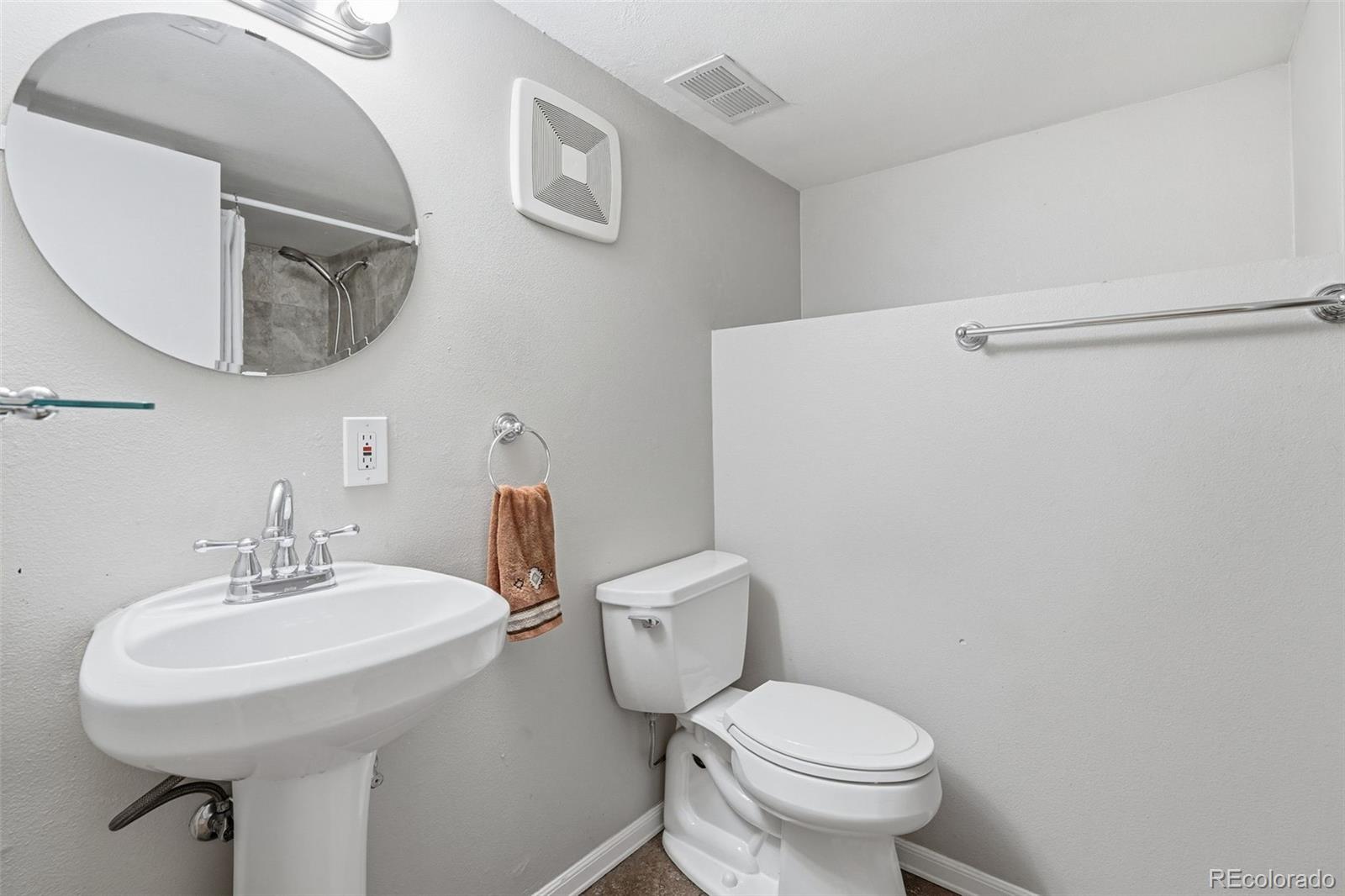 2815 Oneida Street Denver CO 80207