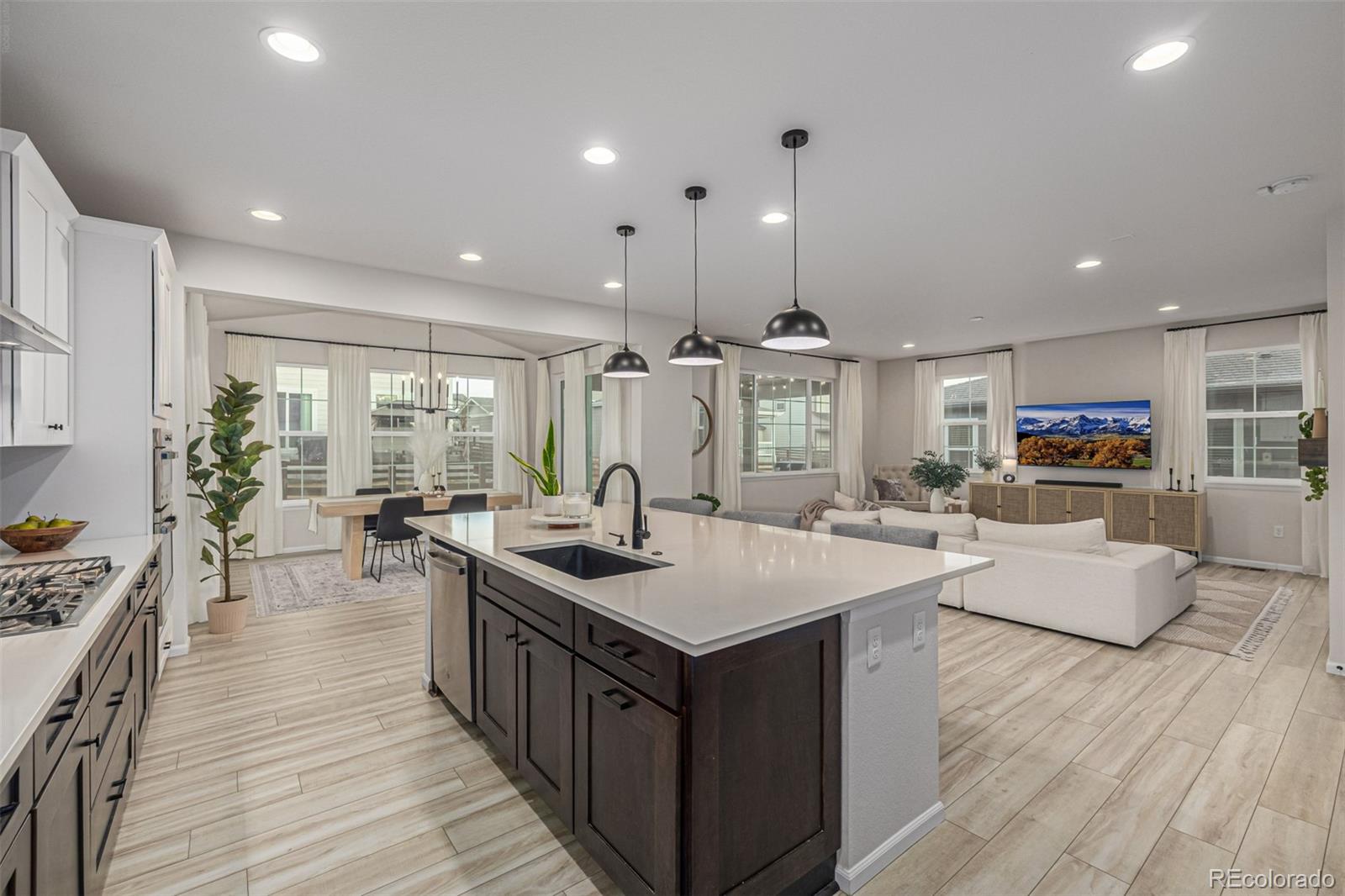 3986 Fultondale Street Aurora CO 80019